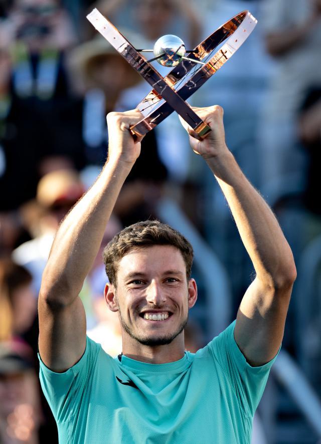 开云APP-ATP大师赛冠军继续扩军 布斯塔光荣“参军”