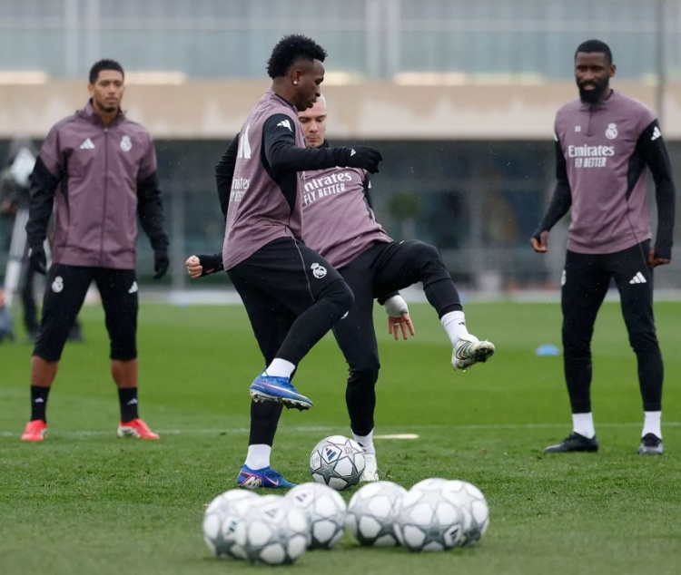 kaiyun-官方：吕迪格参加部分合练，姆巴佩和A费完成中等强度个人训练